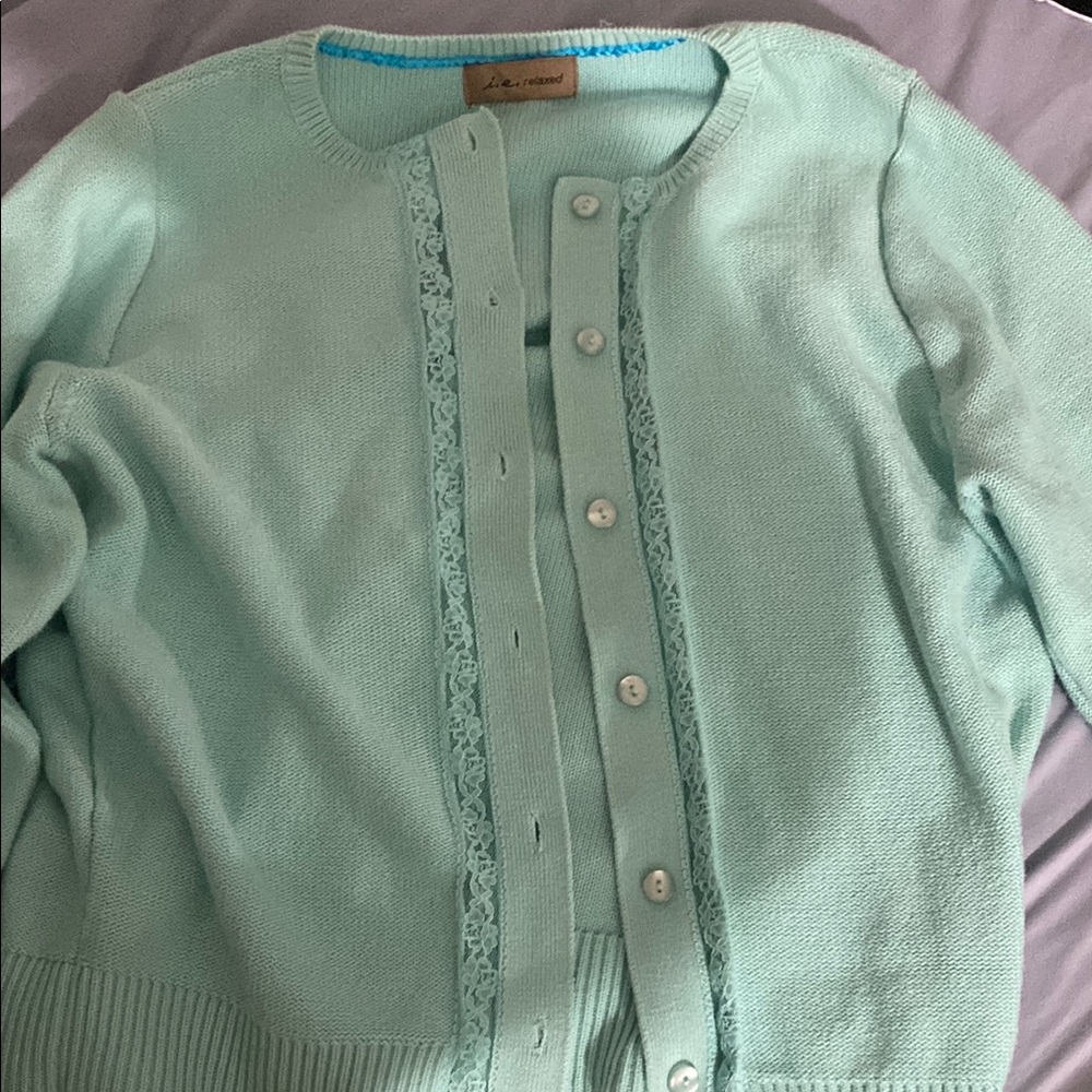 i.e. Relaxed: Women's Mint Green Cardigan Sweater